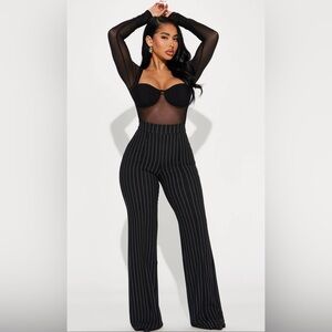Fashion Nova High Waisted Dress Black & White Pleated Pinstripe Pants Size XL